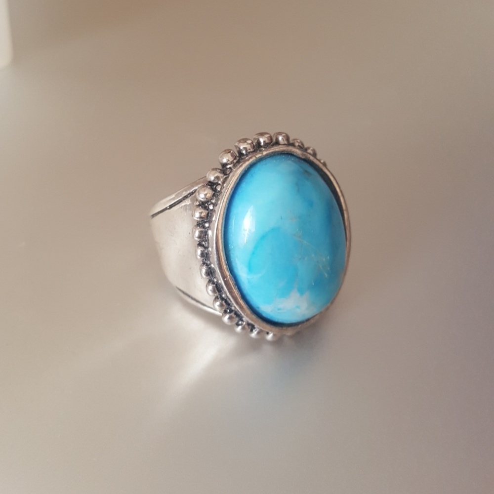 Ring - Picture 2 of 2